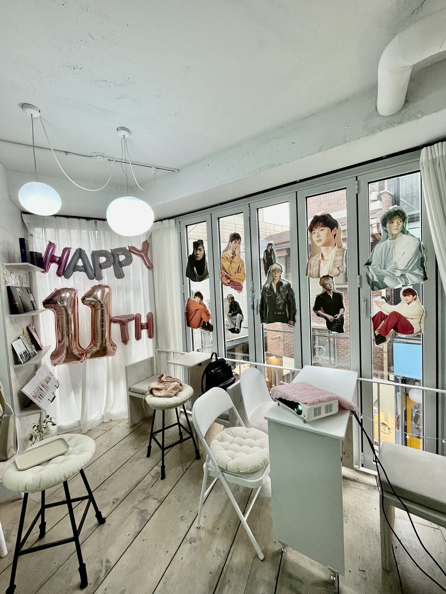 janinekwon_'s tweet photo. 20230315 NU’EST 11th Anniversary Tour💖
0315 will forever be a special day❤️
#뉴이스트_데뷔11주년_축하해
#NUEST_11th_Anniversary
#NUEST_11th_SPRING
1. NU’EST 11th Anniversary Cafe by @nuest_11th
📍@startis_cafe Hongdae
#추운_겨울이_모두_지난_3월이_되면
#우리의_봄이_영원하게 https://t.co/BYgeu3KmNu