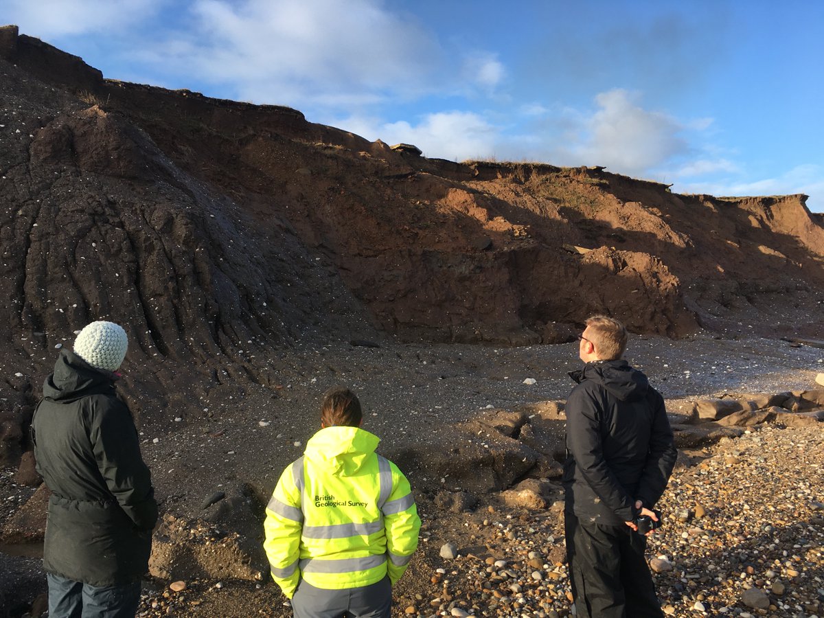 Are you a recent/soon-to-be graduate looking to build a #career in #geomorphology? 

We're launching a new graduate trainee role! 

Develop your technical skills and build practical experience working on rivers, coasts and estuaries.

Read on for more info... 🧵1/3