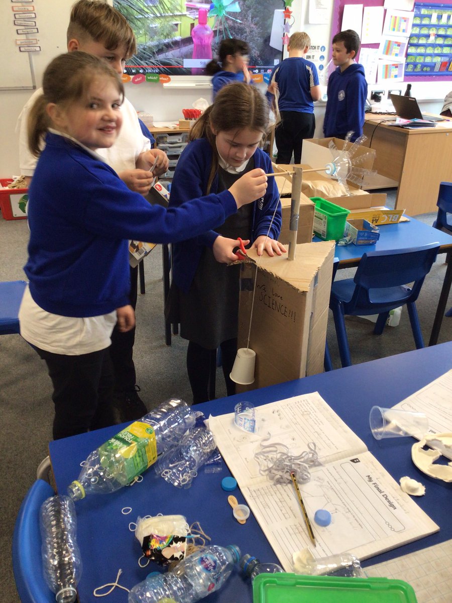 HilderthorpeSch's tweet photo. The wind turbines are well on the way in 4RH! #hildyear4 #hildsci #hildSTEM @STEMLearningUK https://t.co/nSQyRb1tJr