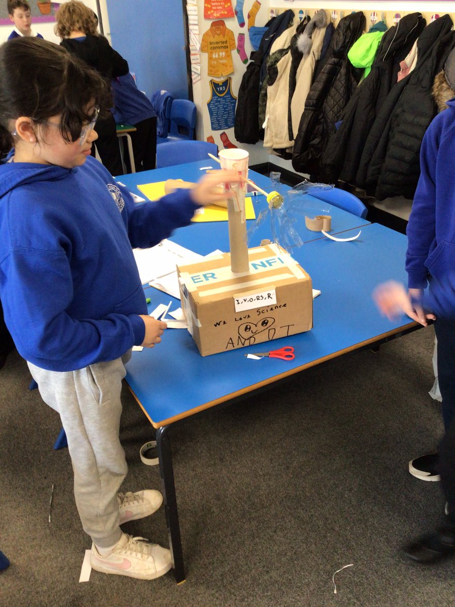 HilderthorpeSch's tweet photo. The wind turbines are well on the way in 4RH! #hildyear4 #hildsci #hildSTEM @STEMLearningUK https://t.co/nSQyRb1tJr