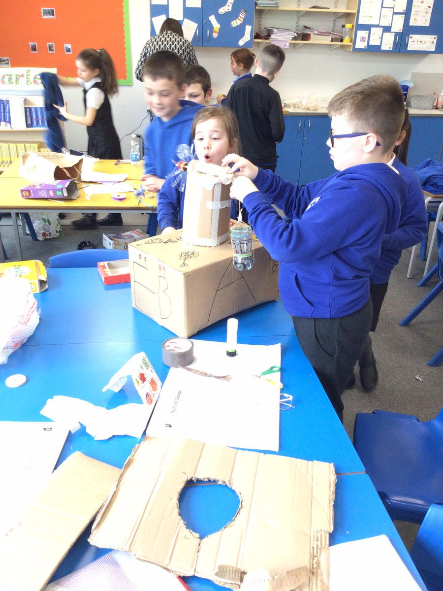 HilderthorpeSch's tweet photo. The wind turbines are well on the way in 4RH! #hildyear4 #hildsci #hildSTEM @STEMLearningUK https://t.co/nSQyRb1tJr
