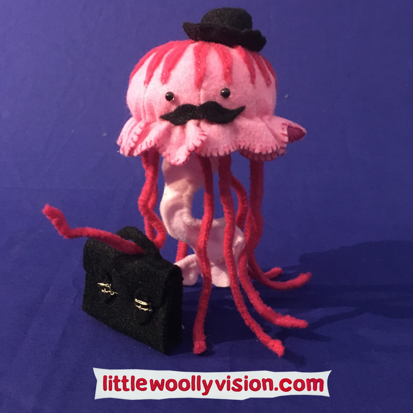 VisionLittle's tweet image. Have you met Jerry the jelly yet? (Gerold the business jellyfish for short) He shows up in Wheels on the Bus of course! 
Watch at: youtu.be/DmsYuqhIi30
#stopmotion #animation #kids #songs #jellyfish #bus