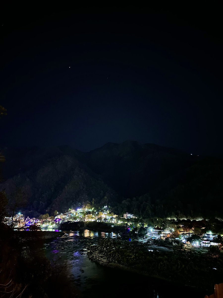 mayursakhare's tweet photo. #Rishikesh https://t.co/nmtEJMzoQr