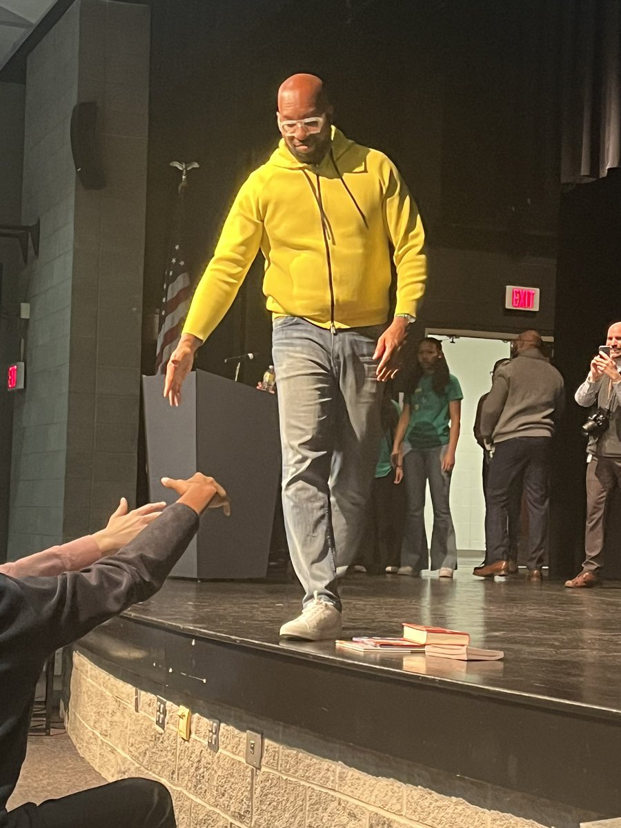 Kenisha S. tweet media