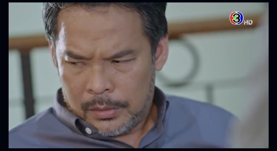 sara81817's tweet photo. มือบีบกับกบ อันไหนเจ็บกว่ากันค๊าาาา #เพราะรักEP15 https://t.co/znIBfvsI5Q