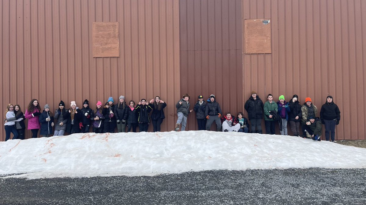 #dartoutdoors <a href="/schoolsportsnl/">School Sports NL</a> <a href="/NLTeachersAssoc/">NLTA</a> <a href="/PersalvicE/">Persalvic School Complex</a> grade 7’s Having a time!!! <a href="/NLESDCA/">NLESD</a> #BetterTogether