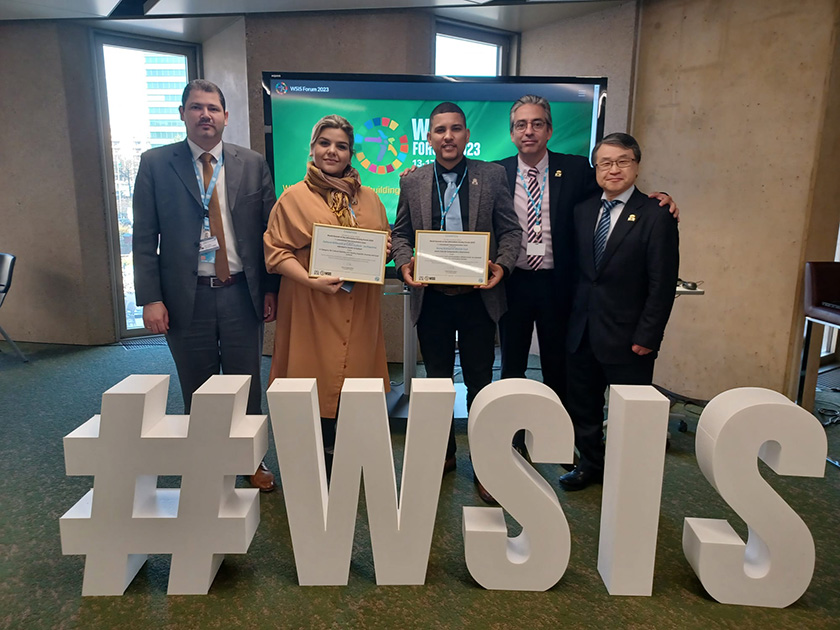 Reconocimiento al proyecto cubano Joven Club Móvil Ecológico, de los Joven Club de Computación y Electrónica, en los premios del Foro de seguimiento a la Cumbre Mundial de la Sociedad de la Información WSIS #JovenClubCuba #MejorEsPosible.