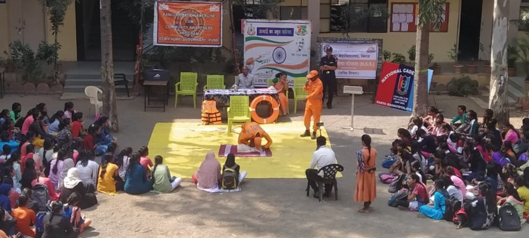 05NDRF's tweet photo. #AzadiKaAmritMahotsav #ndrf
5 NDRF conducted #capacity_building_program and #school_safety_program at Kanya Mahavidyalay Miraj, Maharashtra.
@ndmaindia @NDRFHQ @ANI @PIBMumbai https://t.co/lLV41TtLE9