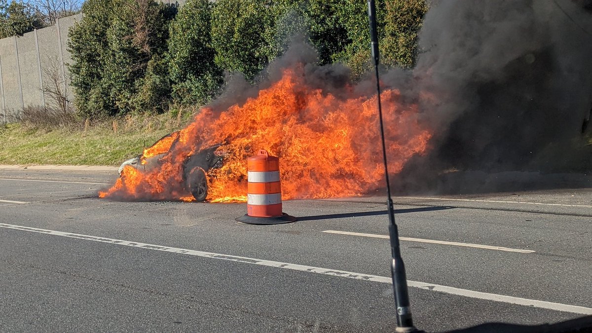 HamRadioNow tweet media