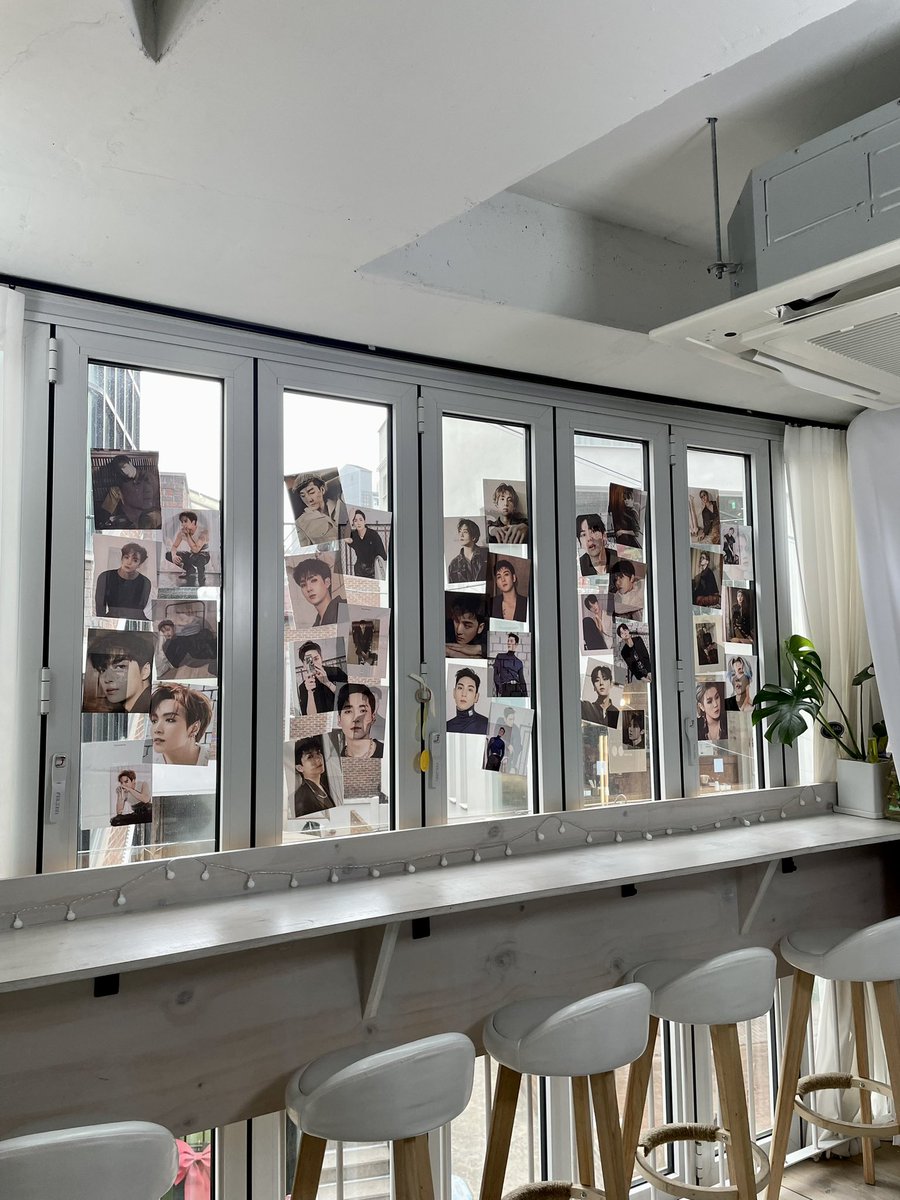 janinekwon_'s tweet photo. (cont..) NU’EST 11th Anniv Cafe by @nuest_11th
#추운_겨울이_모두_지난_3월이_되면
#우리의_봄이_영원하게
ALSO so cool I met a LOVE mutual (since 2017) for the first time today in this cafe😅❤️ @608jonghyun
-
#뉴이스트_데뷔11주년_축하해
#NUEST_11th_Anniversary
#NUEST_11th_SPRING https://t.co/3myV54LFnl