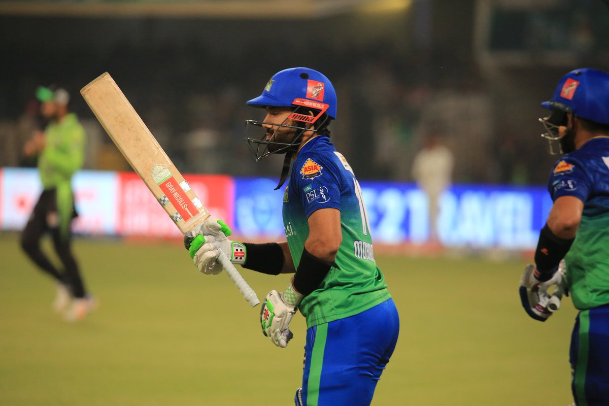 Mussanaf's tweet photo. Third consecutive 500 runs in a @thePSLt20 season for @iMRizwanPak 👏 👏 👏

#PSL6 5⃣0⃣0⃣ 
#PSL7  5⃣4⃣6⃣ 
#PSL8 5⃣0⃣9⃣ *
#LQvMS #RIZman https://t.co/1hsQmRB3Wu