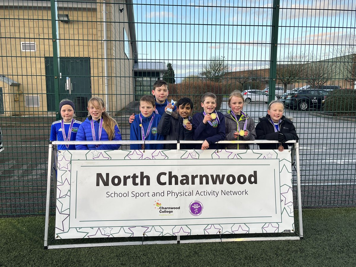 EBeachellDRET's tweet photo. Congratualtions to 18 teams who took part in yesterdays @NCharnwoodSSPAN Quicksticks Tournament🏑 Great effort from all schools. Big well done to🥇 @StPaulsweaves 🥈 Mountfields Lodge and🥉 @StPaulsweaves &amp; @SHLoughborough . Big thank you @LTHC1897 for supporting this event! https://t.co/m8J87TQW2z