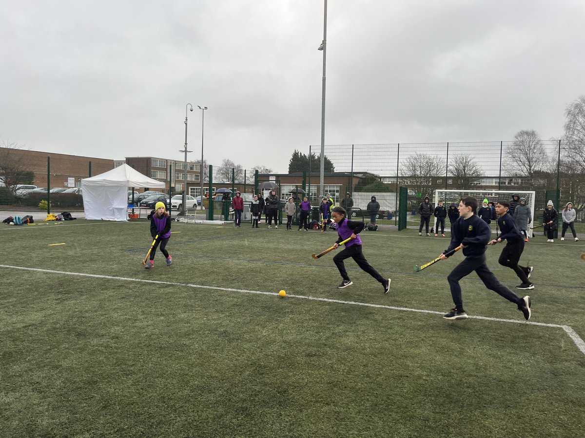 EBeachellDRET's tweet photo. Congratualtions to 18 teams who took part in yesterdays @NCharnwoodSSPAN Quicksticks Tournament🏑 Great effort from all schools. Big well done to🥇 @StPaulsweaves 🥈 Mountfields Lodge and🥉 @StPaulsweaves &amp; @SHLoughborough . Big thank you @LTHC1897 for supporting this event! https://t.co/m8J87TQW2z