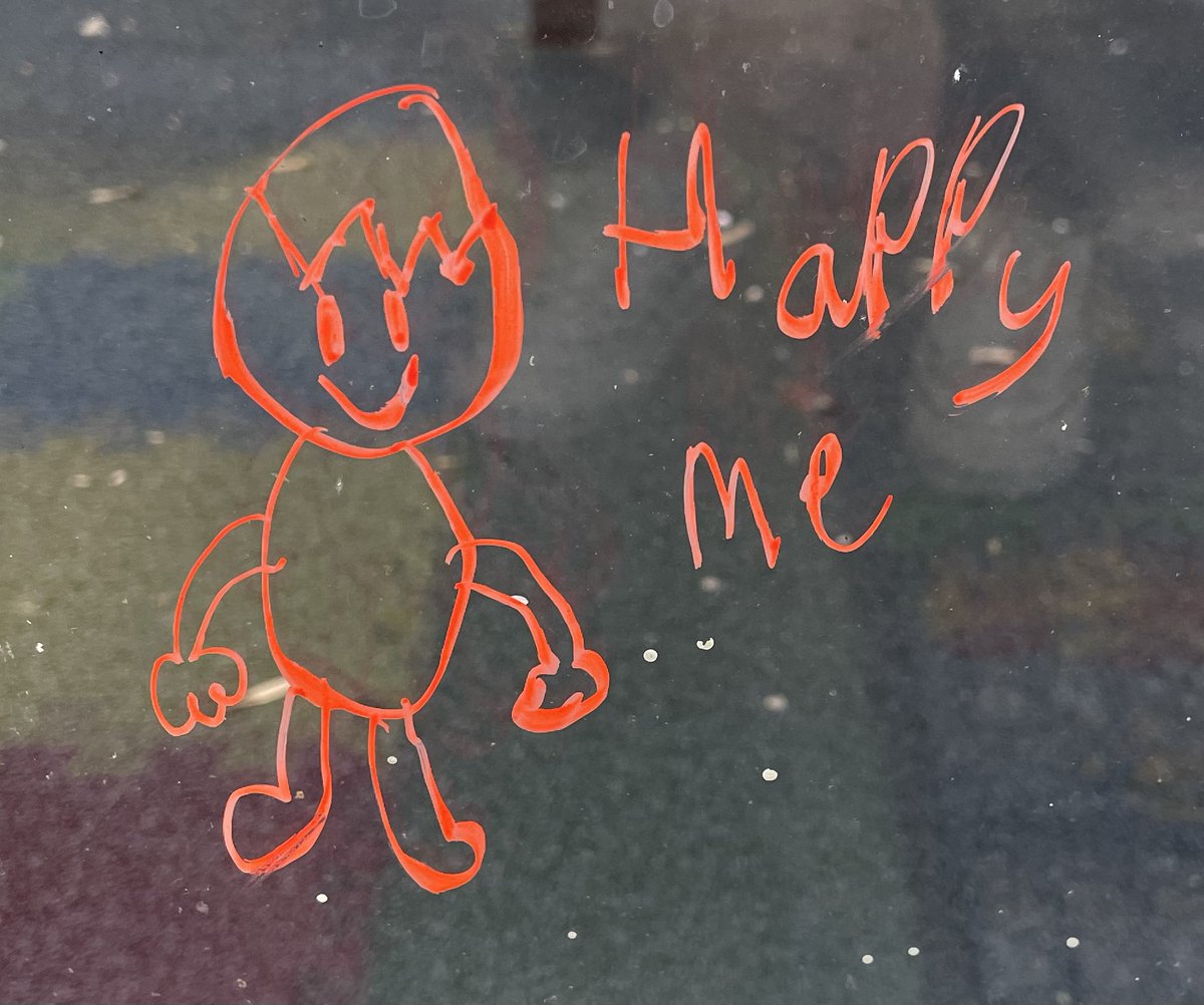 The FamilySpace Hub team @prisonadvice @HMPWScrubs are making use of the windows to provide a Graffiti feedback wall for visiting children. The results are rather lovely!