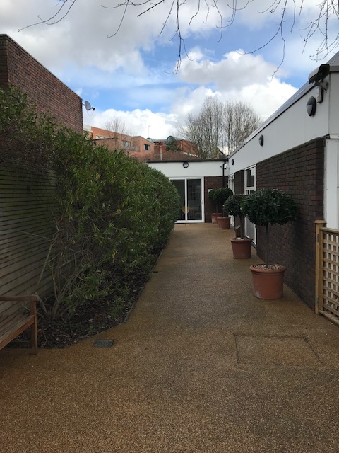 3BM_UK's tweet photo. It’s wonderful to see the refurbishment scheme at Thomas Jones Primary School come to fruition! The project involved façade improvements, landscape upgrades and installation of a new entrance pergola within the natural and peaceful setting of Thomas Jones Primary School. https://t.co/diDK2qom7J