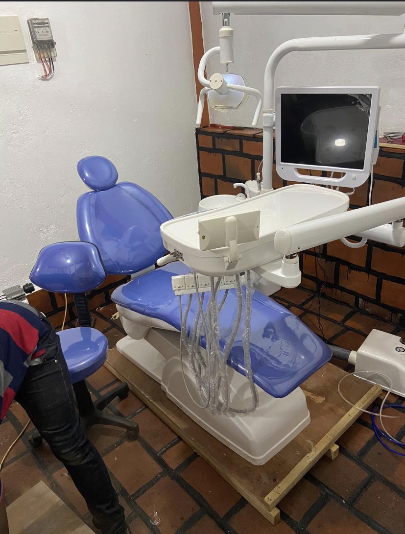 exper_medical's tweet photo. High-End Dental Chairs Available Cost-effective , affordable with all standard accessories.

Call or WhatsApp +256756789821 &amp; +256786823241 

Or follow this link to get yours today https://t.co/zxsJQ5v71Q

Our showroom is at Arua Park Plaza A4/246 Kampala. https://t.co/WCtlWU3IjU