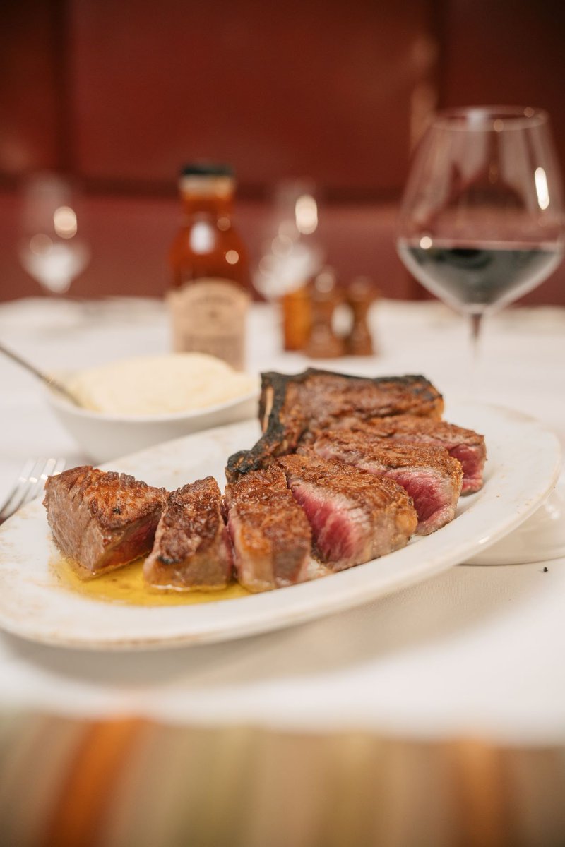 BenjaminSteak's tweet photo. Start getting ready for the end of the week because next week is the start of #HudsonValleyRestaurantWeek! Our $44.95 dinner menu will be available at our Westchester location from March 20th through April 2nd. Our menu will not be available on Saturdays. https://t.co/h8lNqFcwKk