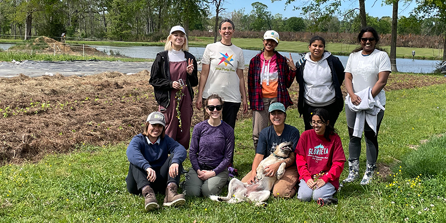 UT_Dallas's tweet photo. Some of our Comets are spending this week on Alternative Spring Break service projects focused on disaster relief, sustainability, animal services, addiction and recovery, and more. Thank you, Comets!
#CometsCare https://t.co/QflIrzYRVq