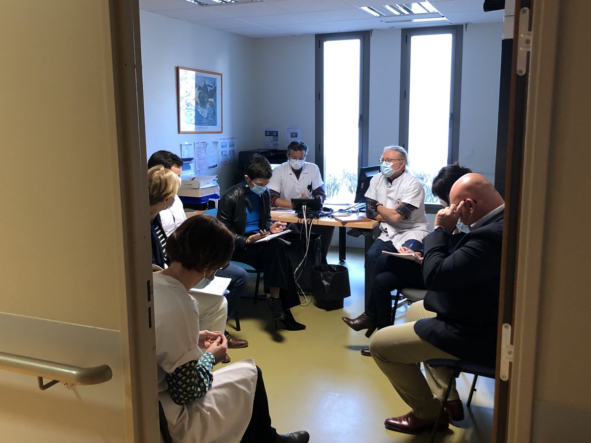 ArsBretagne's tweet photo. #Rencontre🤝l Elise Noguéra, DG ARS, s’est rendue ce 14/03 au #CHCB de #Pontivy. Elle a rencontré et échangé ac la gouvernance de l’hôpital, les équipes des services d’urgences & de chirurgie
💬Une visite suivie d'un temps d’échanges ac les partenaires & professionnels du CHCB https://t.co/R79G05hW5u