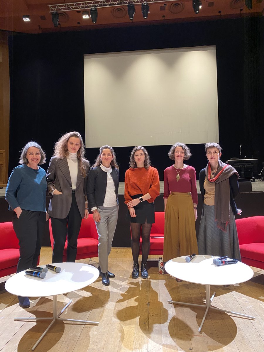 #Conférence 🎙️«Au moment de trouver du boulot, plus personne ne veut des femmes !» 

Cette observation faite lors de la table ronde du #8mars sur les femmes dans la #musique résume bien le traitement qui leur a été longtemps réservé. 

🎧 Replay ➡️ auditorium-lyon.com/fr/Podcast-les…

⬇️1/2