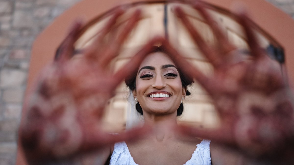 VijayRakhra's tweet photo. Dimple // portrait shoot!
📷: https://t.co/Sp0eENIojl
Venue: Casa Real at Ruby Hill Winery
#heartfelt #iheartawards #weddingdocumentary #fusionwedding #westernwedding #wedding #lovestory #bride #bridalportraits https://t.co/YAqVmoiqU0