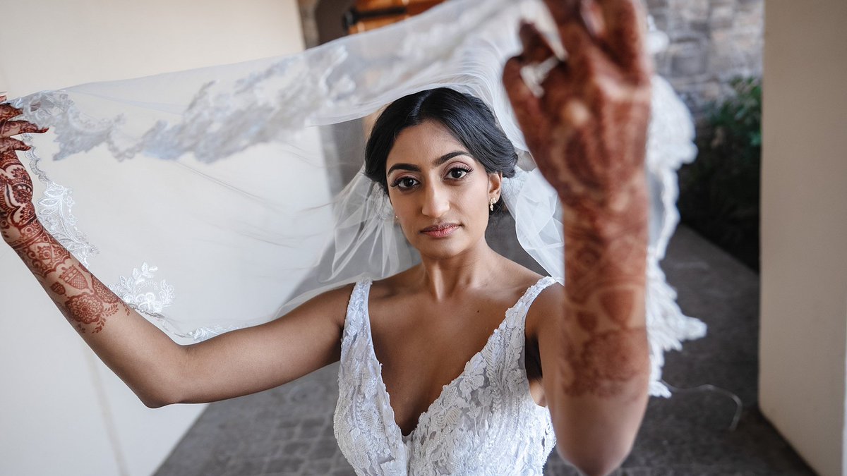 VijayRakhra's tweet photo. Dimple // portrait shoot!
📷: https://t.co/Sp0eENIojl
Venue: Casa Real at Ruby Hill Winery
#heartfelt #iheartawards #weddingdocumentary #fusionwedding #westernwedding #wedding #lovestory #bride #bridalportraits https://t.co/YAqVmoiqU0