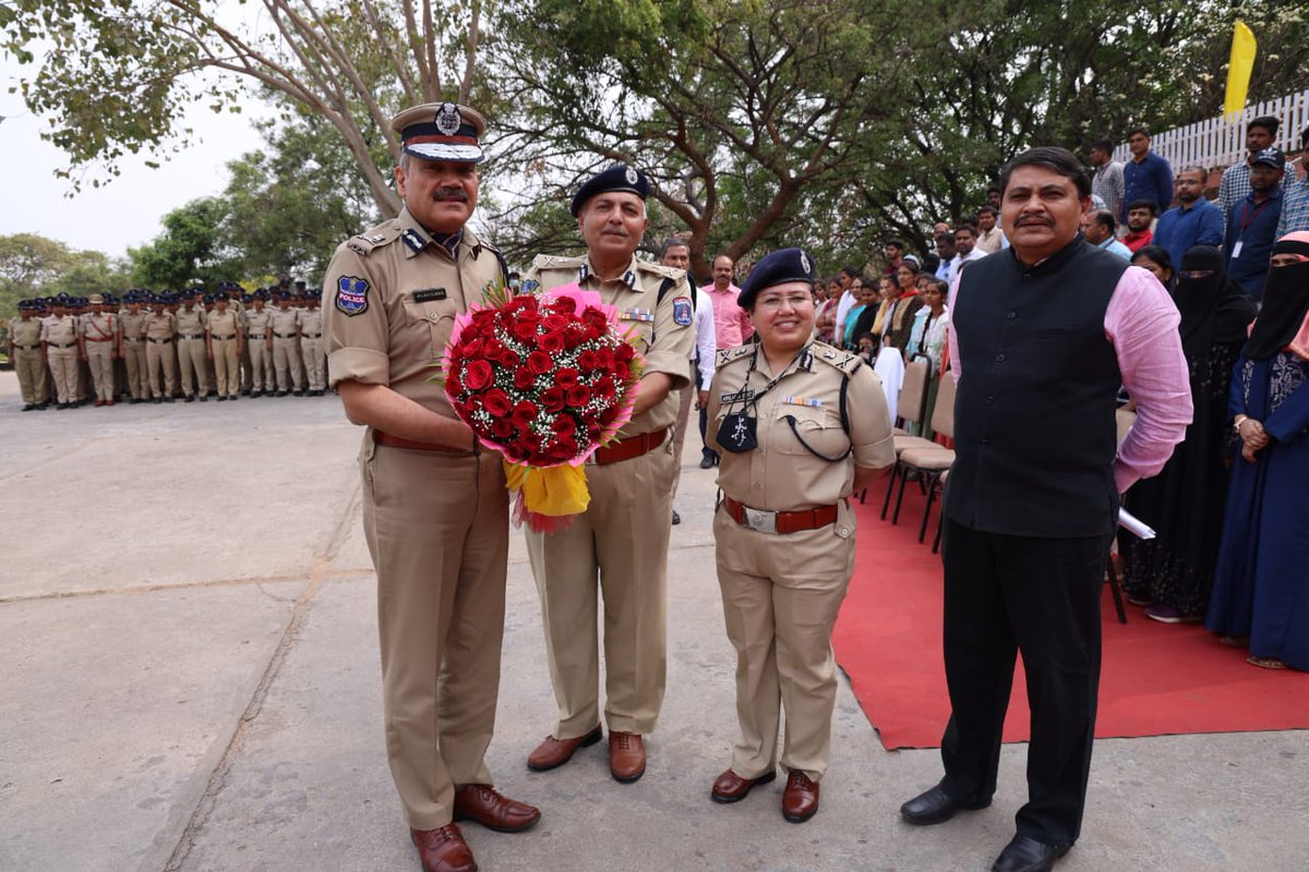 CIDTelangana's tweet photo. personnel working as #Reception_Officers for their best performance. This programme gave huge motivation to police to perform better. #COE Addl SP Satyanarayana, DSP Seeta Reddy, DSP Raja Venkat Reddy has made efforts to make this program successful... https://t.co/XdTFNOqkll