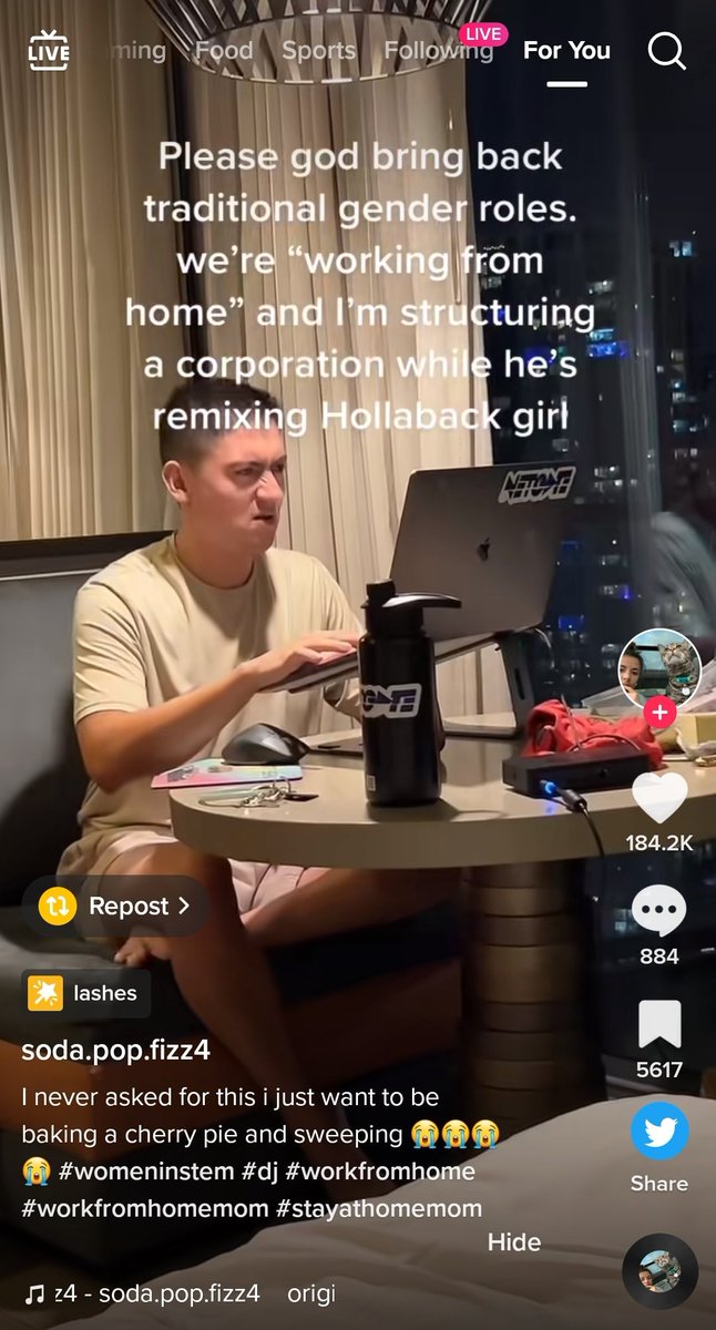 𝔽eral ℙawg ℍunter - pawg/acc on Twitter: "bro is living the dream"