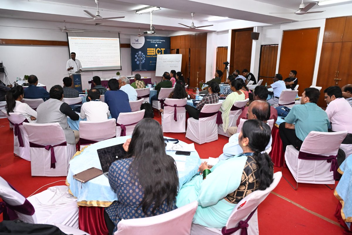VYKIndia's tweet photo. The third day of #ICTTools & Techniques training was on "Importance of #ICT in #Crowdfunding & #Crowdsourcing," facilitated by Pankaj Kumar, Associate Director- @SesameWorkshopIndia. https://t.co/txCEOuTrGB