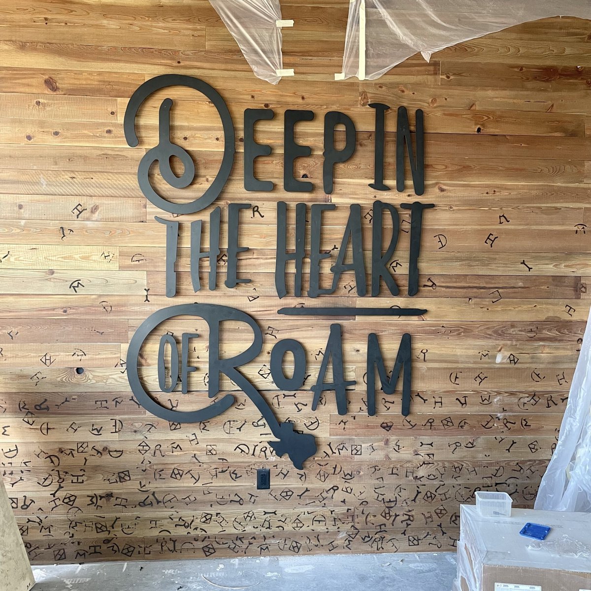 meetatroam's tweet photo. 👀 👀 👀  #comingsoon https://t.co/u1DchD4oc2