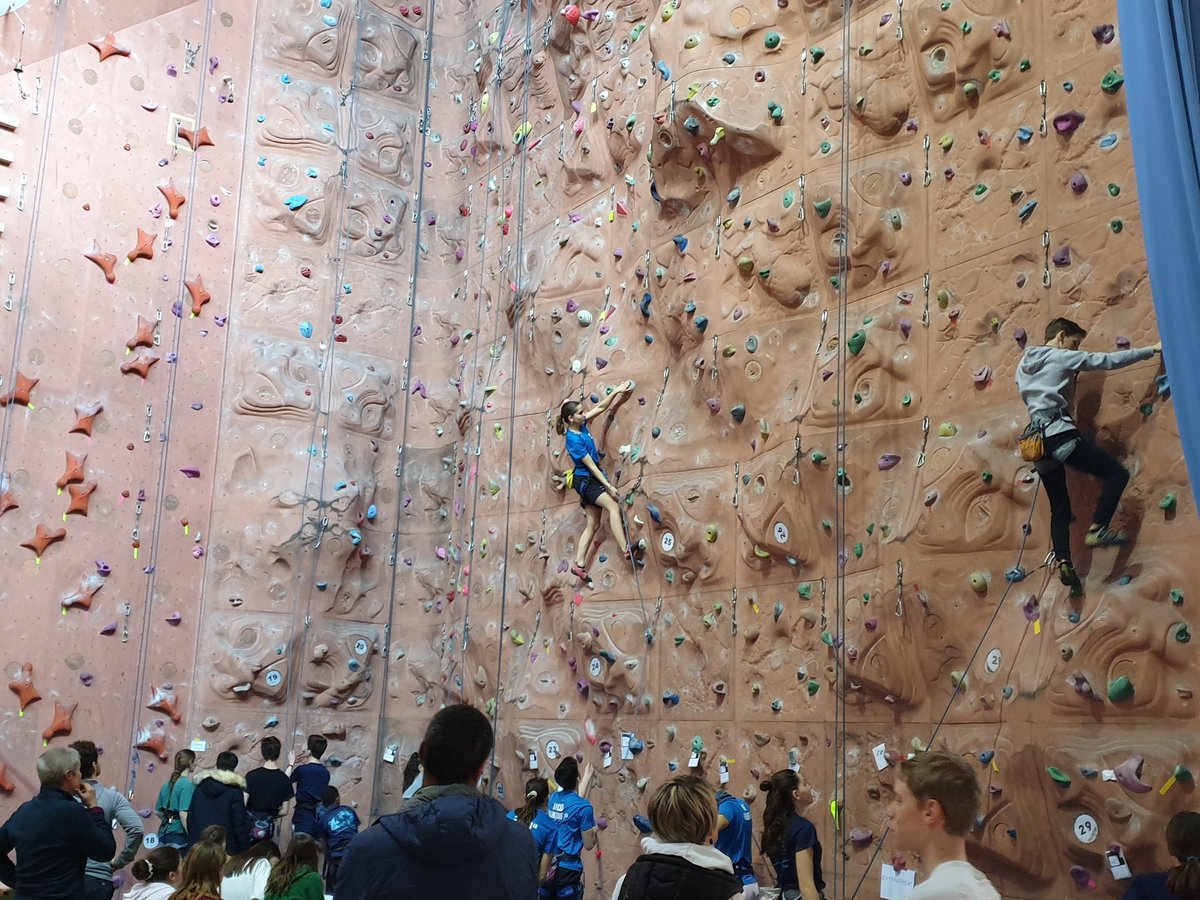 Championnat d'académie d'escalade UNSS à Troyes.  
140 concurrents se disputent le titre.
Merci à tous les sportifs et aux Organisateurs. 
<a href="/AubeDepartement/">Département de l'Aube</a> <a href="/SBertail/">Sybille BERTAIL</a> 
<a href="/unss/">UNSS_National</a>