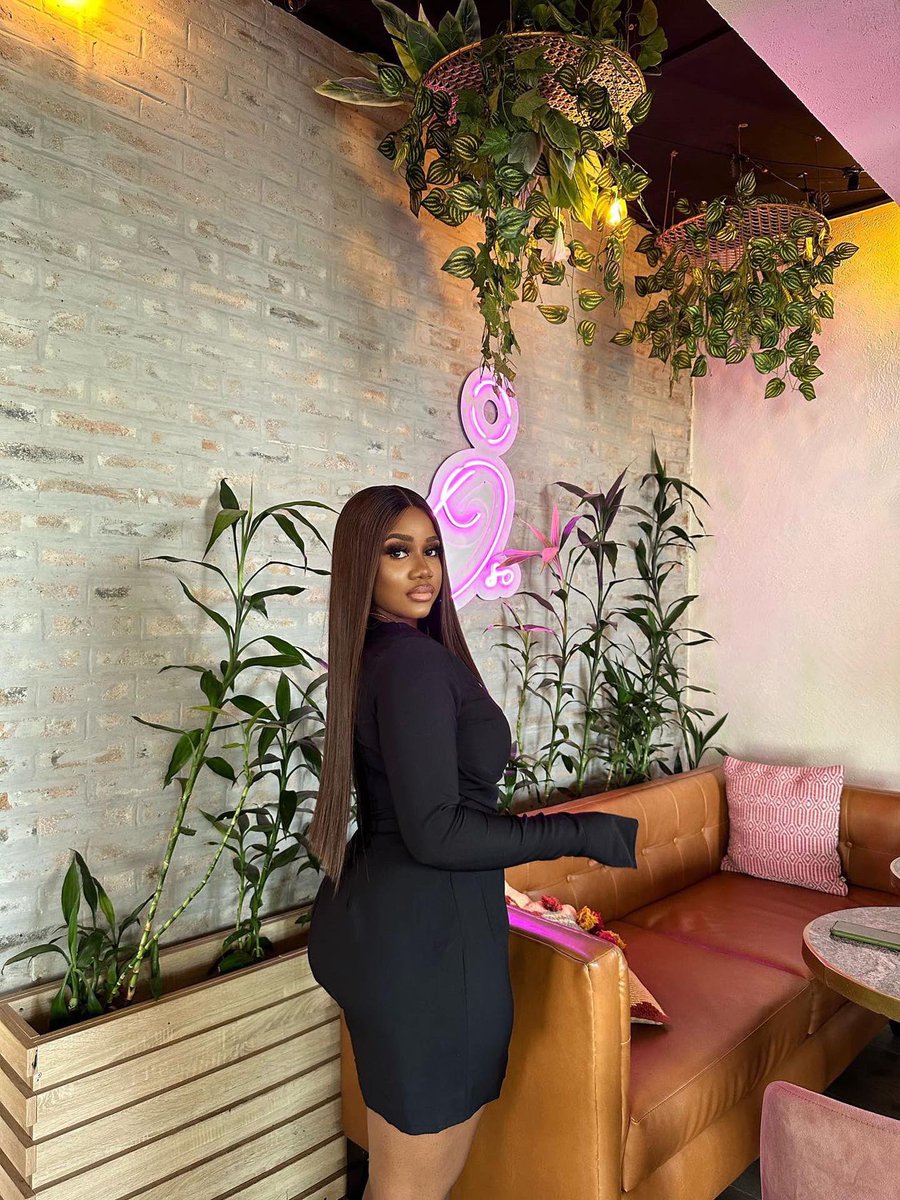 ShopcmNG's tweet photo. The Elegance of a sheer black dress. 

Aimer dress in MIDI or MINi?

NGN 18,500 only. https://t.co/Wa96oJQe0x