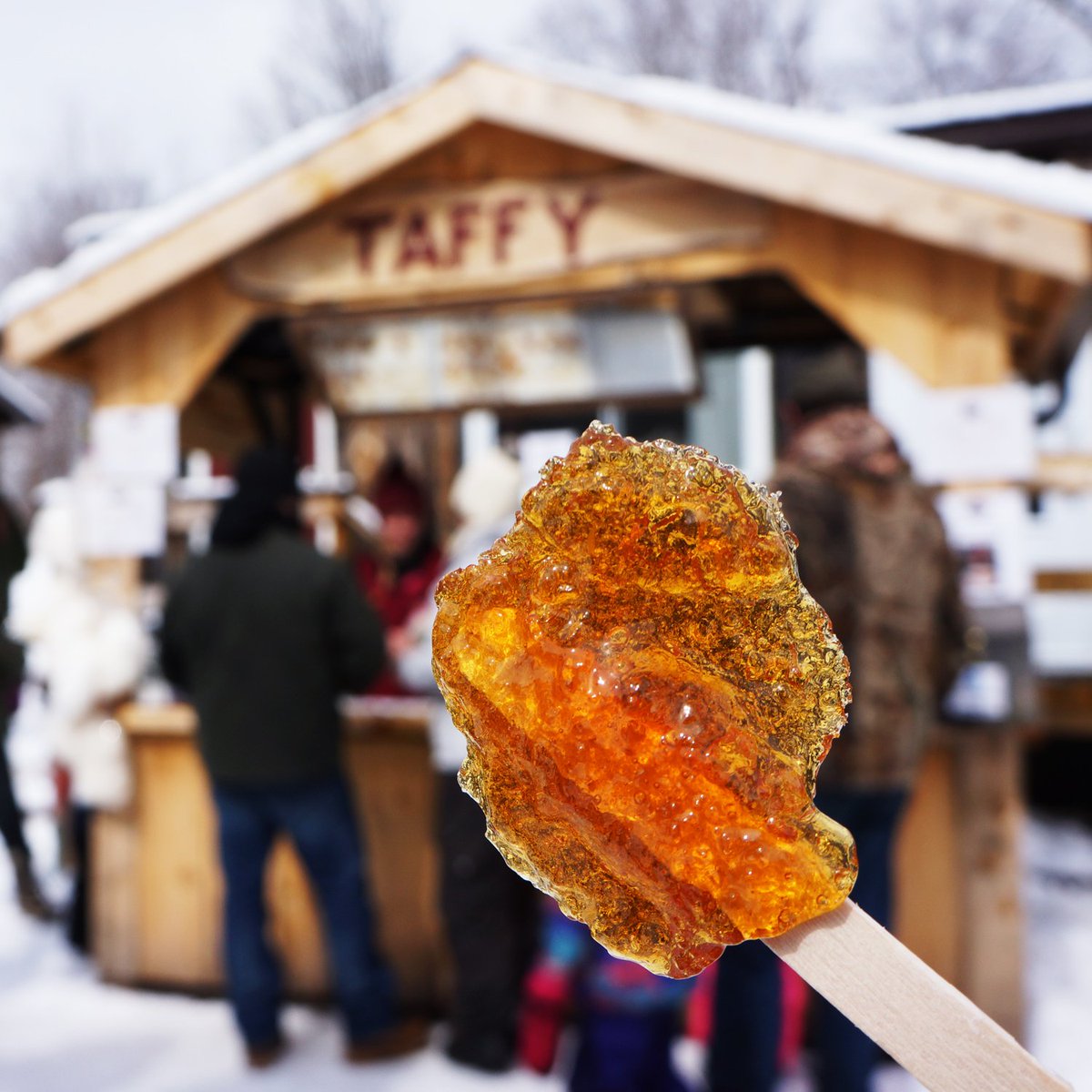 Ottawa_Tourism's tweet photo. Maple season is in full swing! 🍁 Indulge in maple-themed treats such as maple taffy and pancakes!
⁣
For a list of the must-see farms in the Ottawa region, check out https://t.co/61BbVZwUl8!
⁣
📷 ⁣
chasep_photos⁣⁣⁣/IG
nori832⁣/IG
⁣
#MyOttawa #MapleTaffy #ExploreOntario https://t.co/tQLEh1OFoX