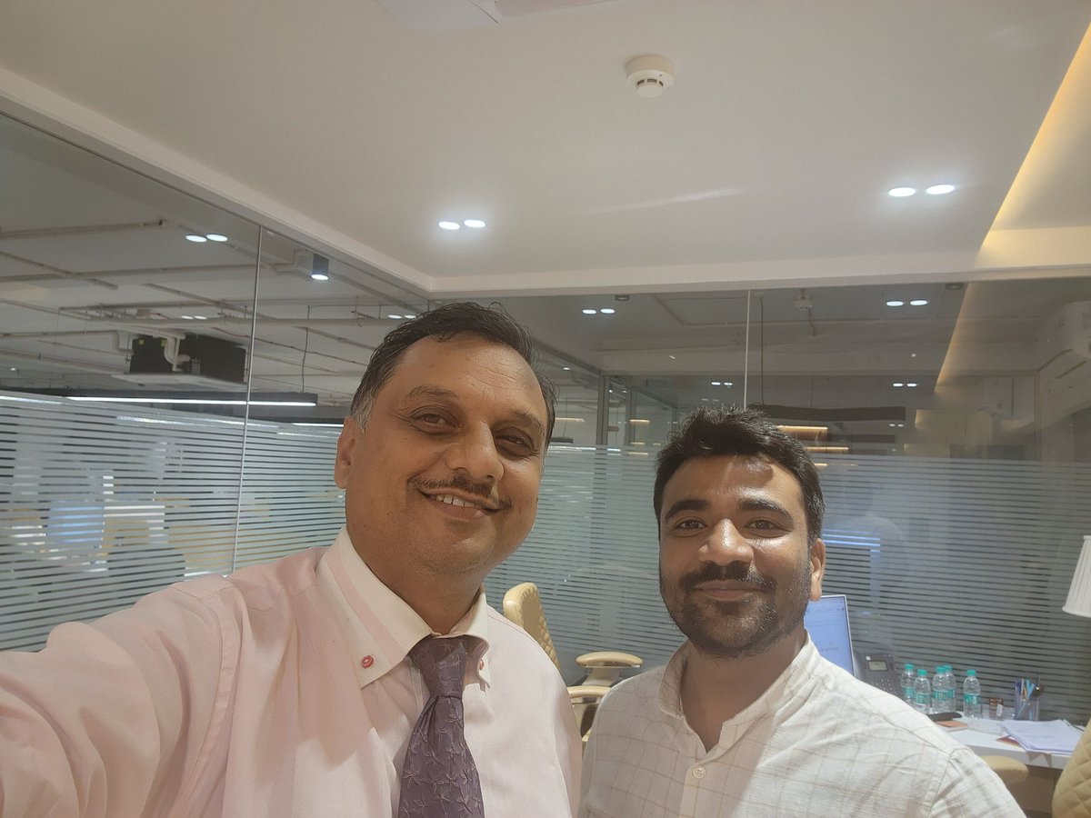 VRMaritime199's tweet photo. Chief Officer Abhinandan Sharma joining from Palampur Himachal Pradesh joining Tanker, a selfie with Capt Sanjay Prashar, Mumbai Office. https://t.co/imtOYlTsAI