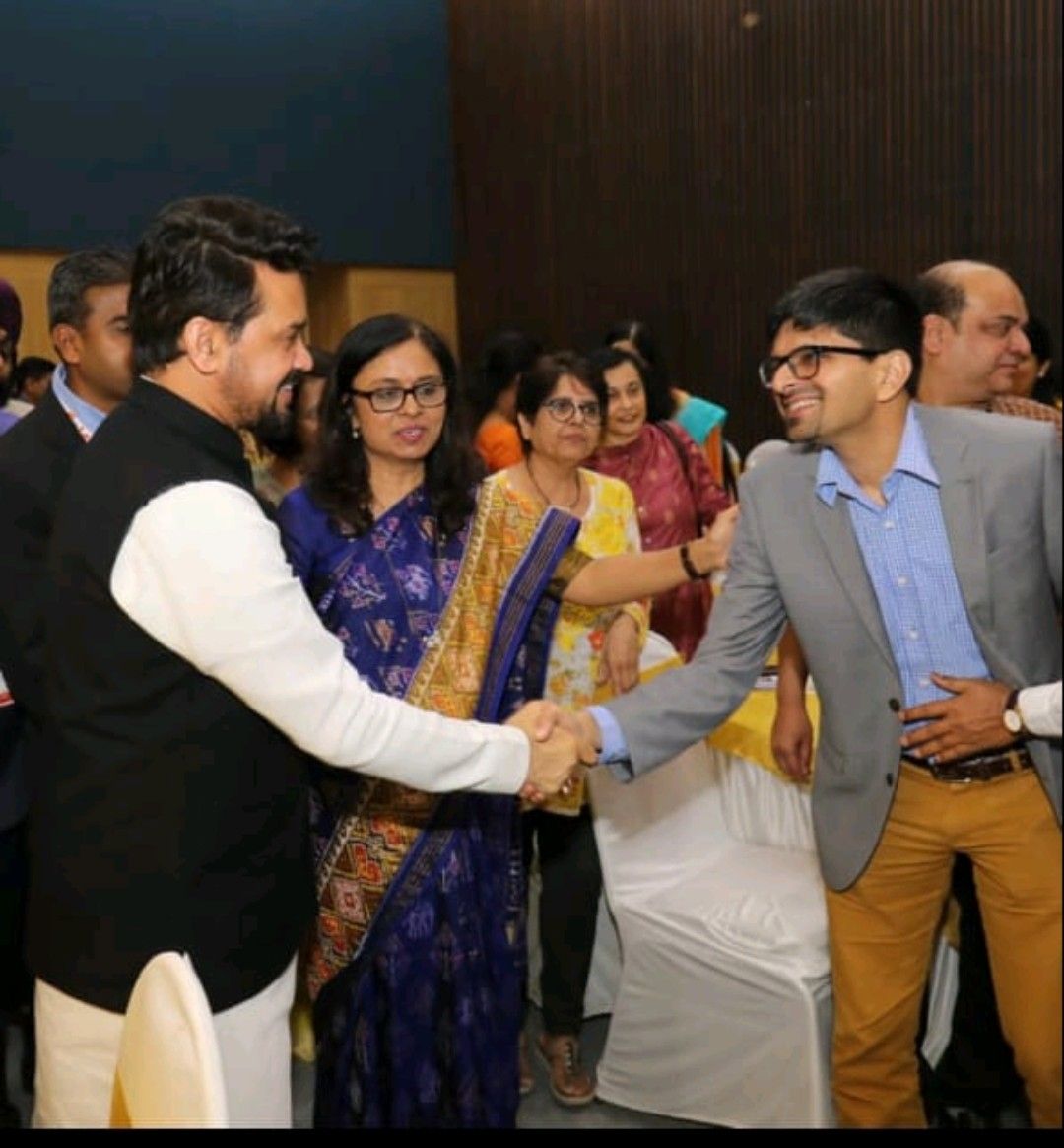 hardikbv's tweet photo. It was great to meet young and focussed @ianuragthakur Federal Minister of Sports, Youth Affairs and Minister of Information and Broadcasting, India.  Under G20 presidency, India is engaging youth in conversations that matter.

Thanks @vidya_symbiosis for generous introduction. https://t.co/fsnWfI6hf3