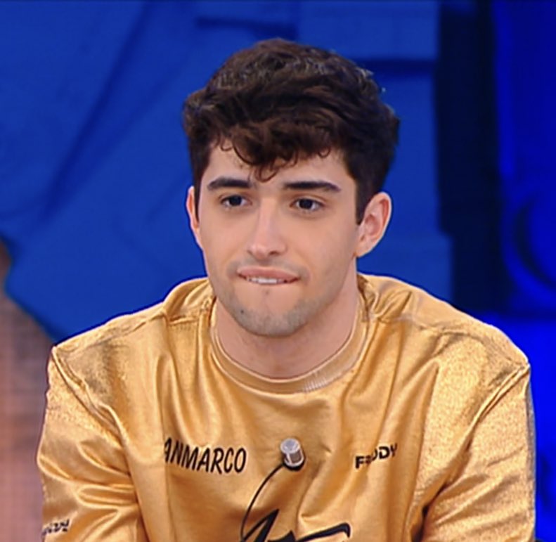 Arassck's tweet photo. “se dovessi scegliere tra tutti i ballerini di hip hop sceglierei sempre te”

MAMMA E FIGLIO 
#Amici22 https://t.co/t6E0Mw5OS2