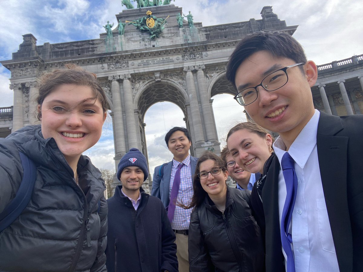 MikeTierneyIR's tweet photo. Today @global_wm Global Scholars transition from Brussels to Paris where our tour of International Orgs and culinary adventure continues. So proud of these students who are working hard and having fun. If you are a @williamandmary alum and want to meet us in Paris, DM me. https://t.co/NnEsmryAhS