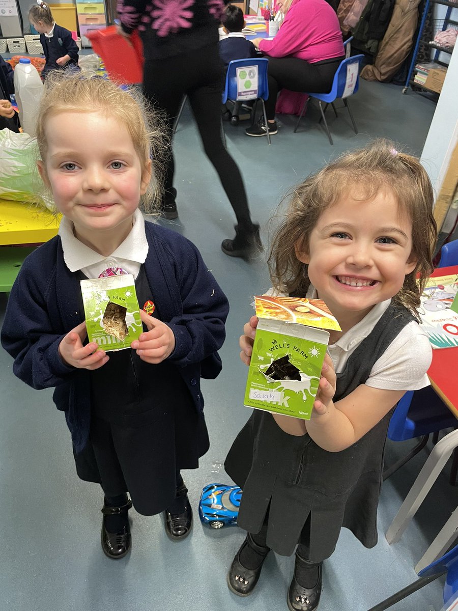 BrookfieldSM3's tweet photo. Jet class have loved making bird homes and feeders! We collected natural materials from forest school! #sustainability #LEOscience #EYFS https://t.co/BBOlON6BjA