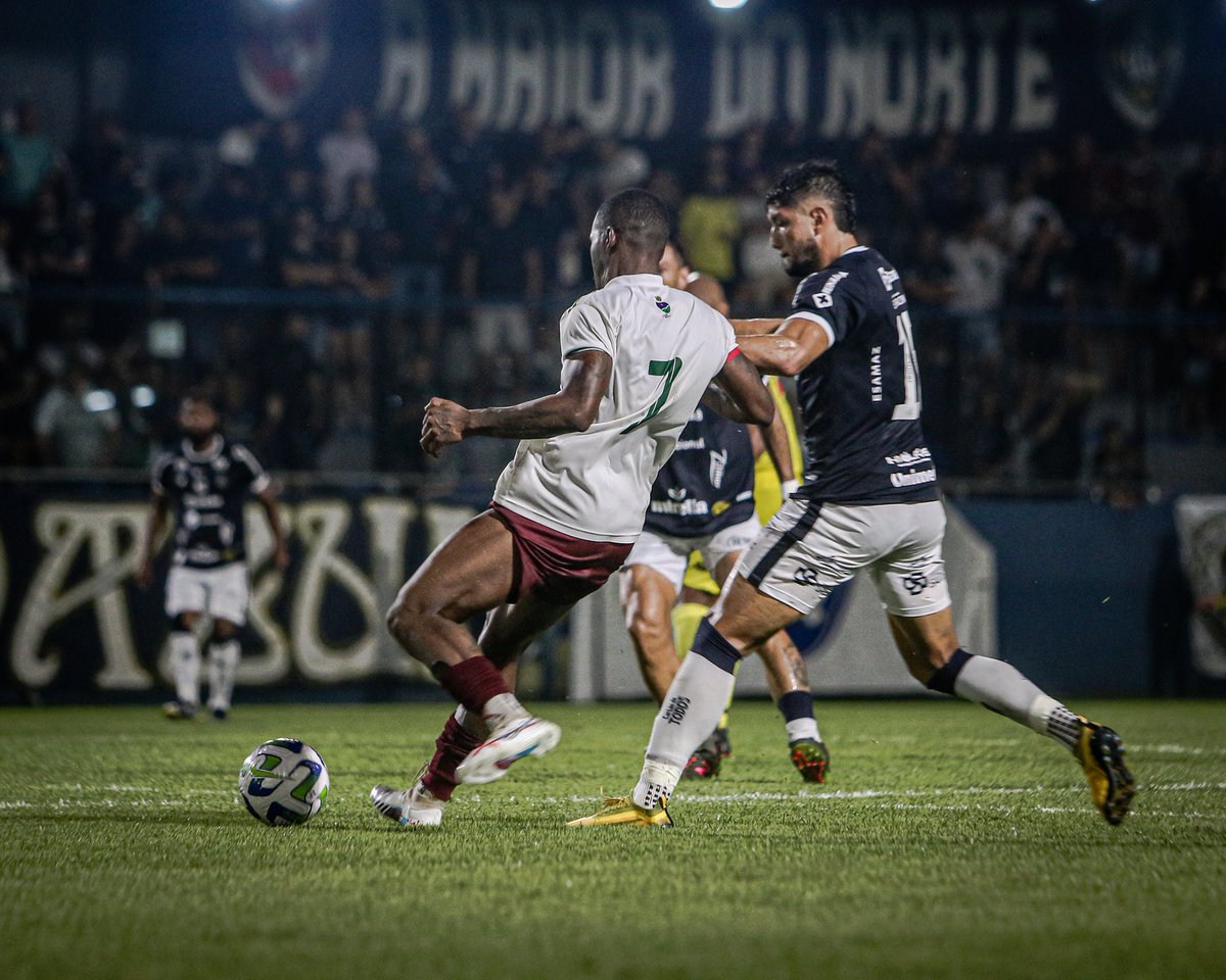 O joelho de minha mãe no chão já me livrou de muita coisa!⚽️💭