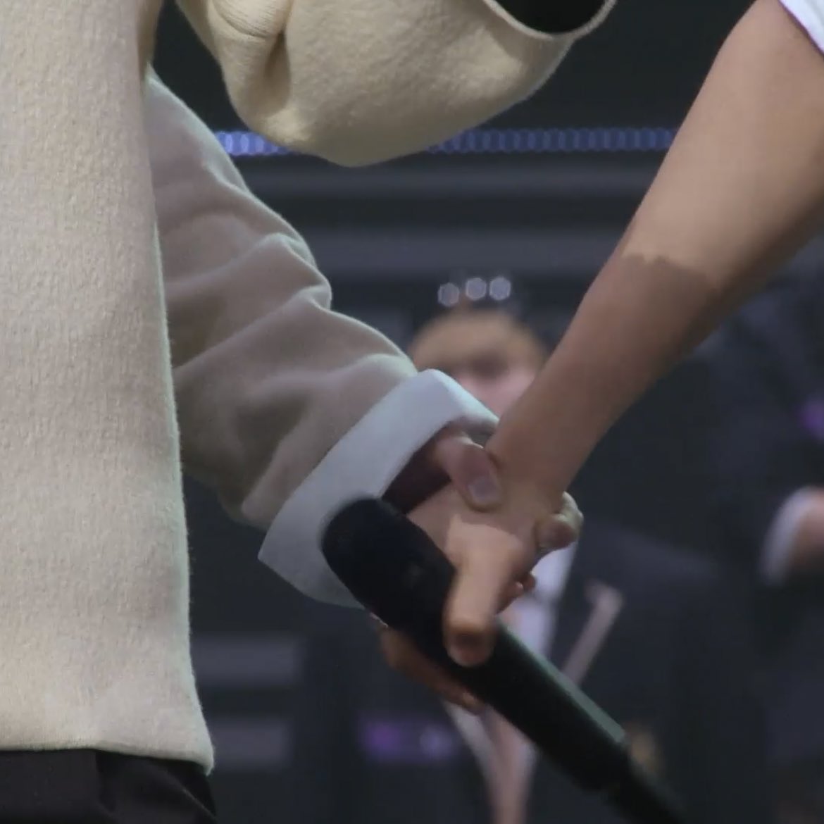 luv__js_u's tweet photo. BもCも（AもDも全部）対戦相手なのに本当に暖かいこの番組何なんだろうすごい良いひとつの仲間感 https://t.co/ZcWbtXnw7f