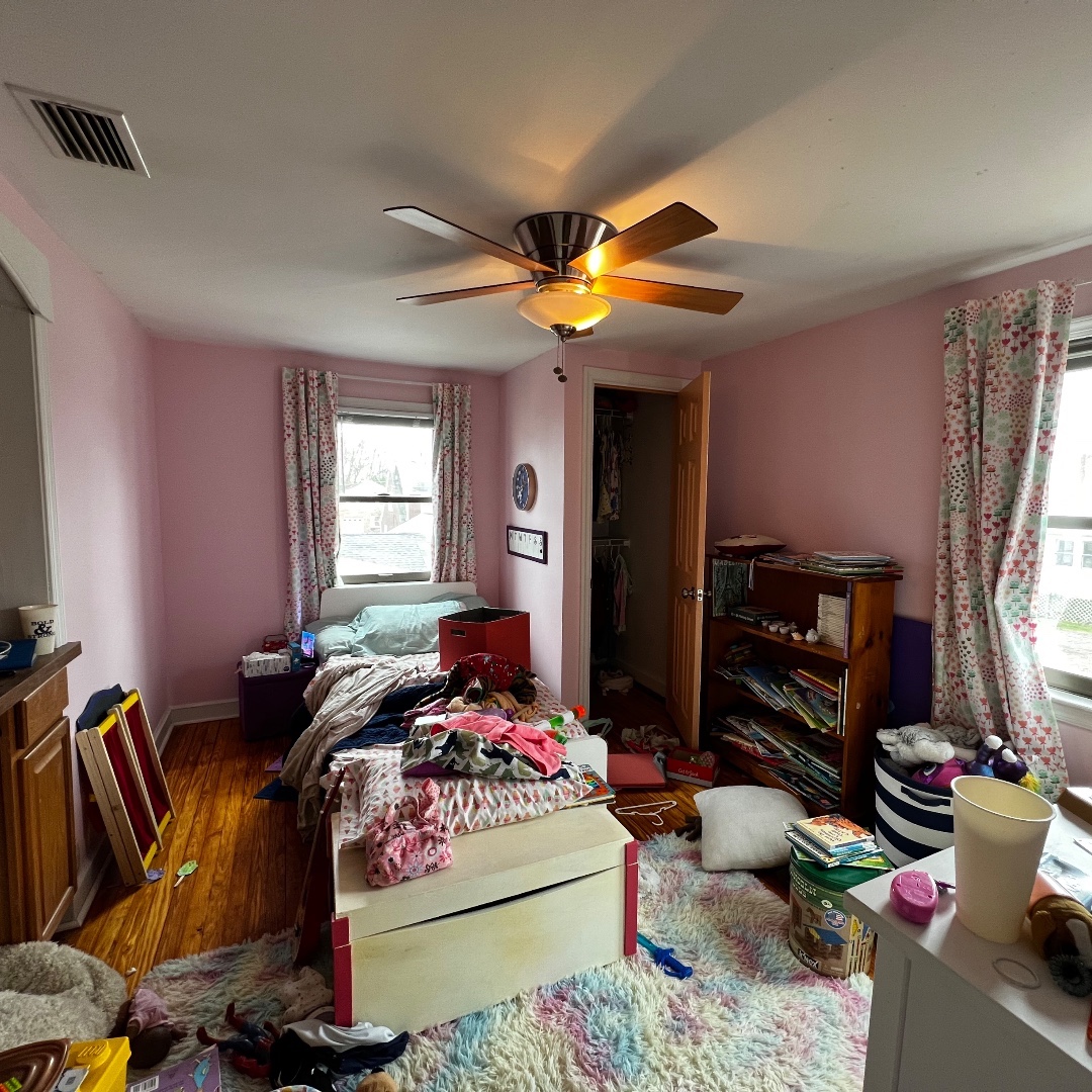 CESMainLine's tweet photo. Swarthmore Before ⚡️ After
Yesterday, we decluttered & organized
3️⃣ spaces for this busy working Mom!💪🏼
✅ Play Space 1
✅ Play Space 2
✅ Girl's Bedroom/Closet
#gettingorganizedonthemainline #declutter #justcallcarrie #homeorganizer #swarthmorepa #delcomoms https://t.co/pimjLd2bMN