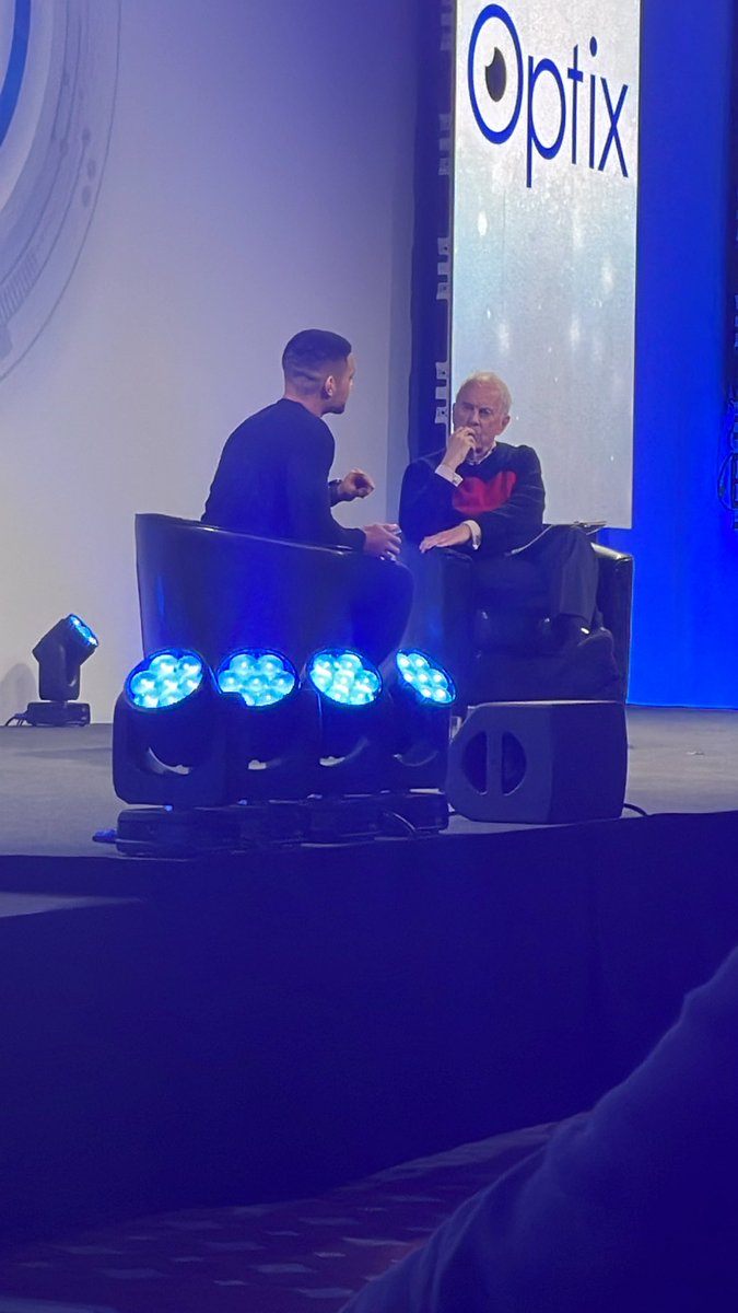 In the “Brandreth Chair”. Dr Anthony Clare would be proud <a href="/GylesB1/">Gyles Brandreth</a> #optixug