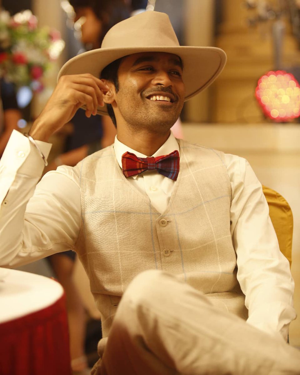 __devil_psycho_'s tweet photo. #Dhanush 🤍🕊✨
@dhanushkraja https://t.co/pyBglpb21e