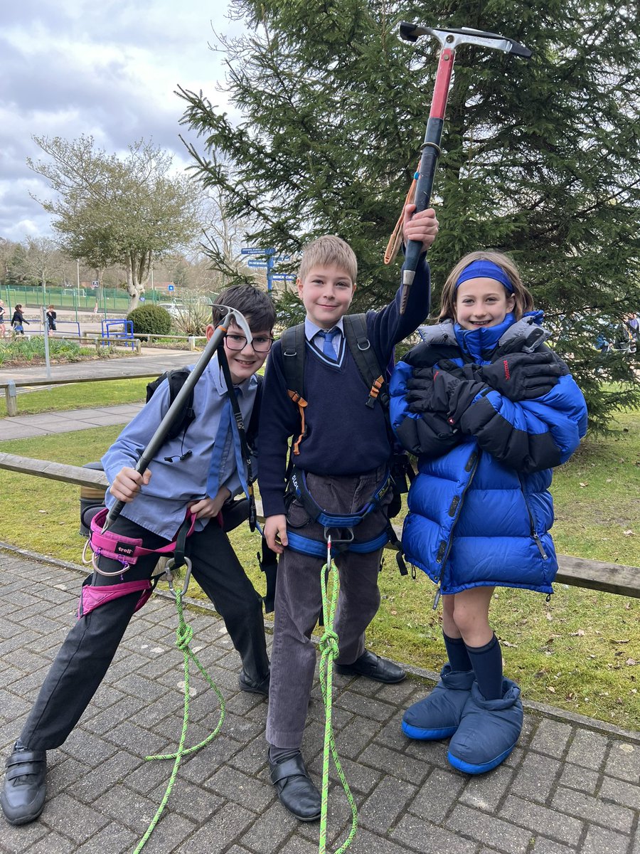 Adventures in Antarctica with Year 5 and 6 pupils. Thank you to David Edwards for sharing his knowledge of life in the snowy south!🐧❄️ #exploringearth #antarctica