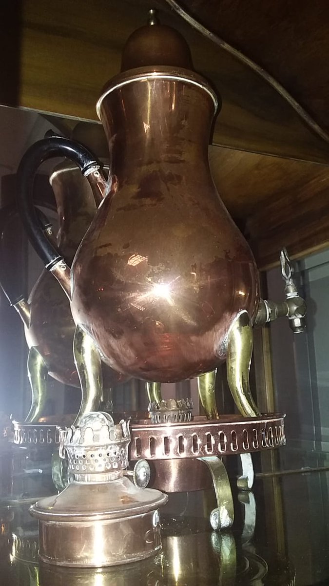 Online Auction: grandoak.co.za

View @ our offices

Attractive Antique Copper Samovar Approximately 42cm High

#coppersamovar #antiqueauction #onlineauction #grandoakauctions #collectiblesauction #décorauction