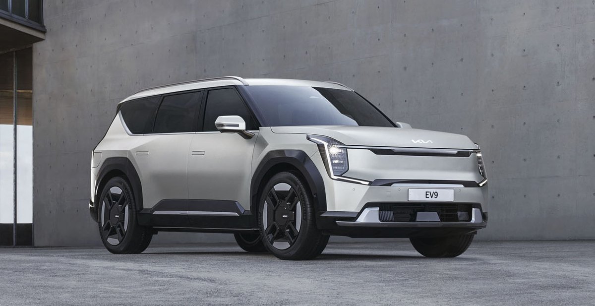 FergusonKia's tweet photo. Introducing the all-new ⚡ 2024 Kia EV9 ⚡ Kia’s first three-row electric flagship SUV. The EV9 encapsulates bold styling and sophisticated elegance inside and out. 

LEARN MORE: https://t.co/AKMf90BbwD https://t.co/GISNwwy29j
