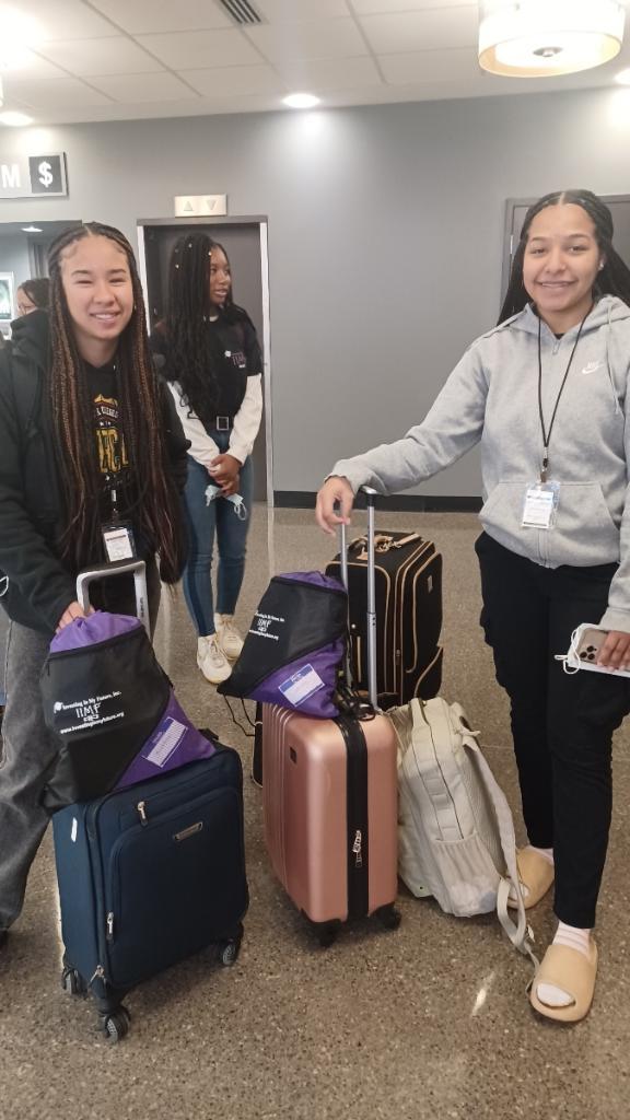 IIMFDesMoines's tweet photo. HBCU Tour Underway! Wishing IIMF safe travels as they begin their journey.

#IIMF #HBCU2023 #HBCUTourNasa https://t.co/naFYkbolv8