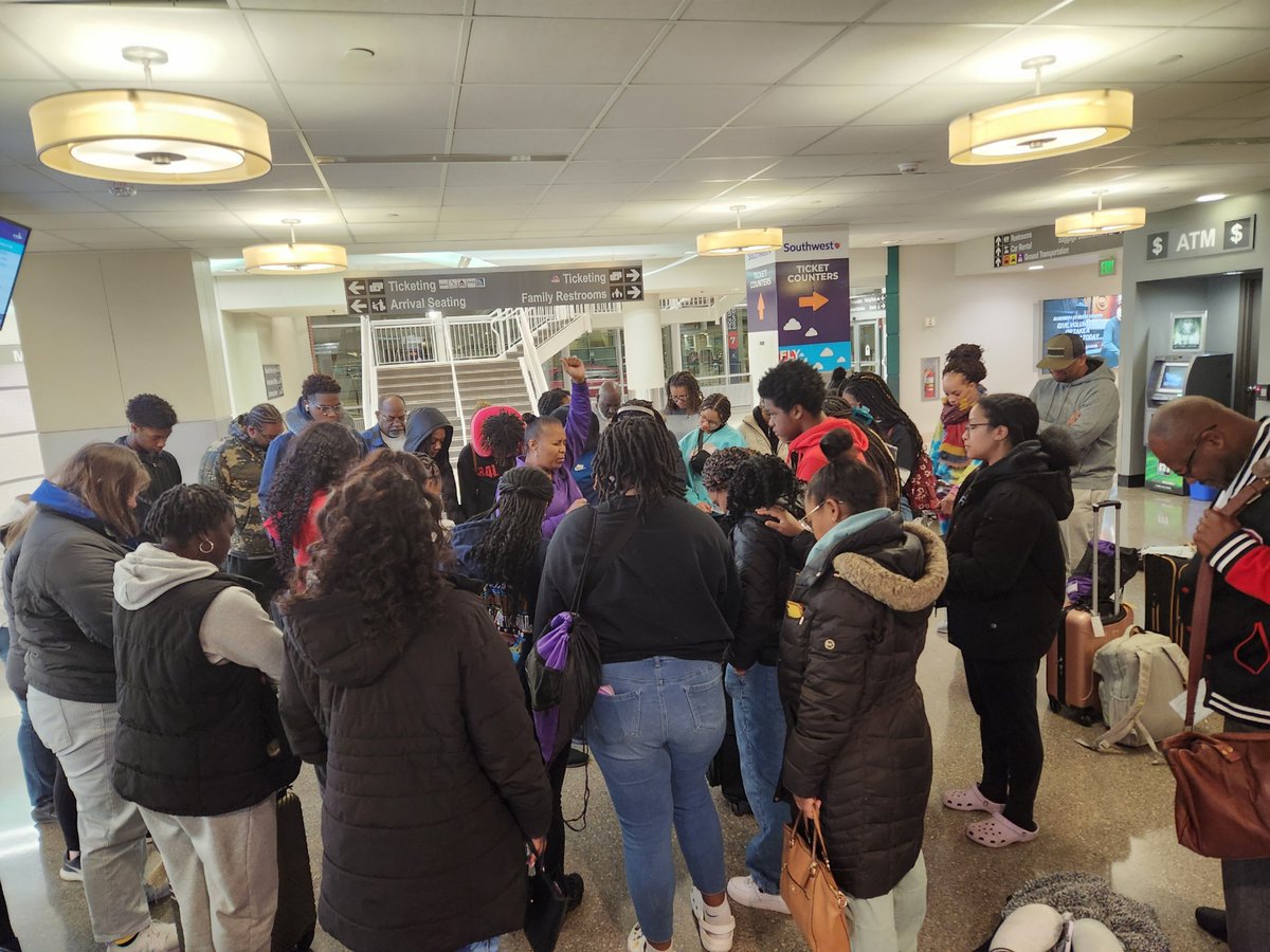 IIMFDesMoines's tweet photo. HBCU Tour Underway! Wishing IIMF safe travels as they begin their journey.

#IIMF #HBCU2023 #HBCUTourNasa https://t.co/naFYkbolv8