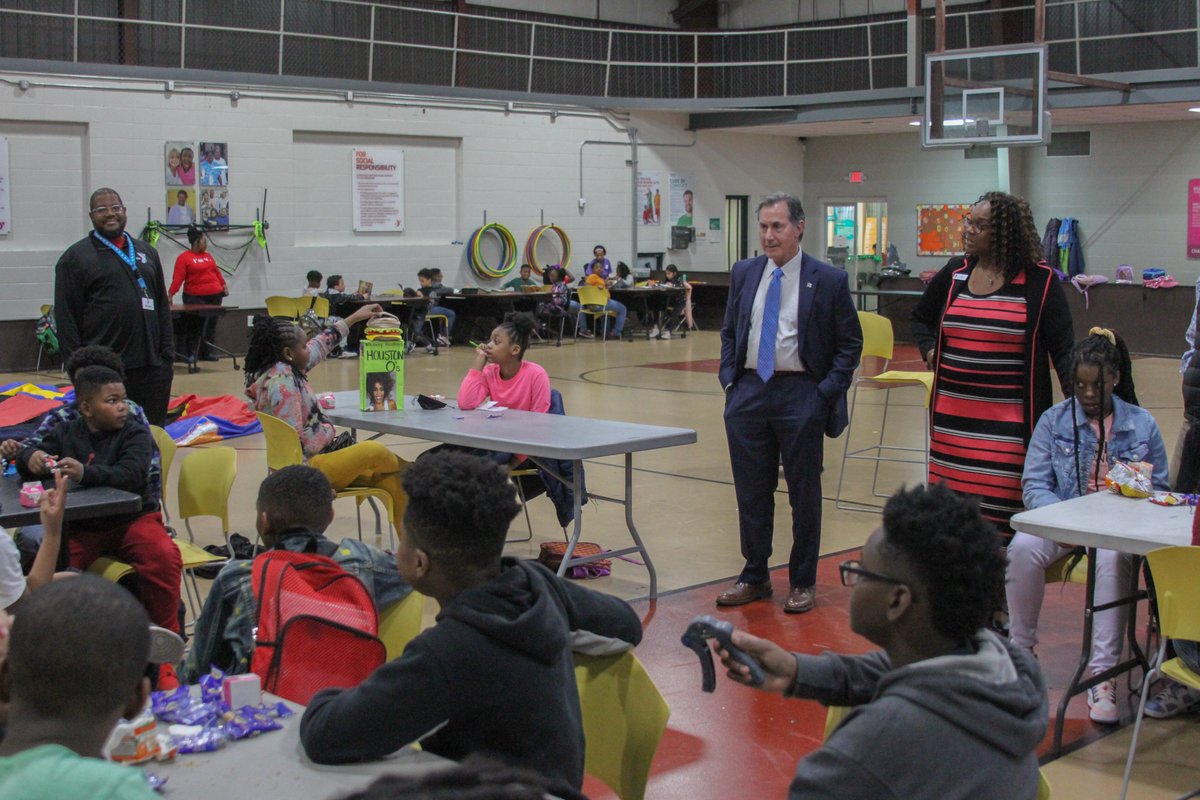 BirminghamYMCA's tweet photo. We appreciate @USRepGaryPalmer 's visit on Monday to the Northeast YMCA Youth Center. 

With support from our community partners, our Roebuck collaborative will help address inequities in safe community spaces, early learning, attainable housing, health care and mental wellness. https://t.co/IXuFQTwNSx
