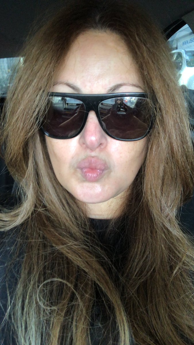 Laura Caggia tweet media